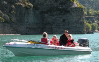 bateau-de-securite bateau-de-securite