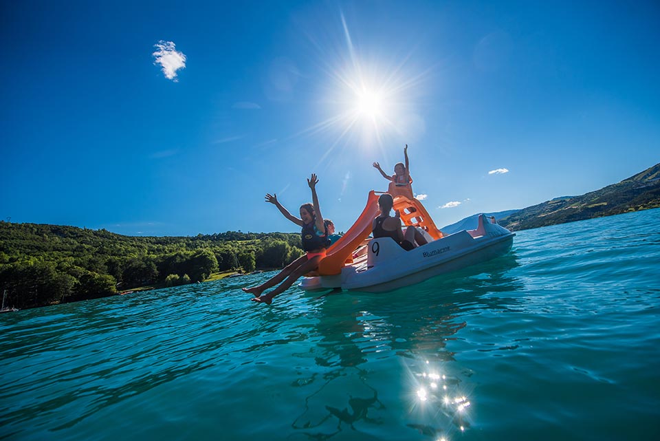 Pedalo rental Serre-Ponçon - Sbrava Nautique