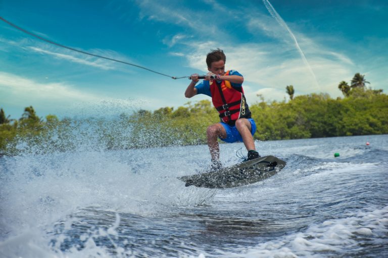 saut wakeboard enfant